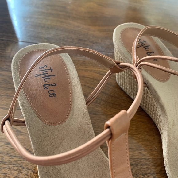 Style & Co Strappy Sandals - Picture 3 of 5